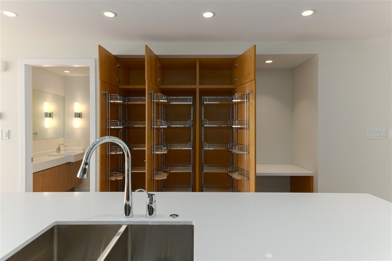 778 Arthur Erickson Place - Park Royal Townhouse for Sale, 2 Bedrooms (R2947556) #8