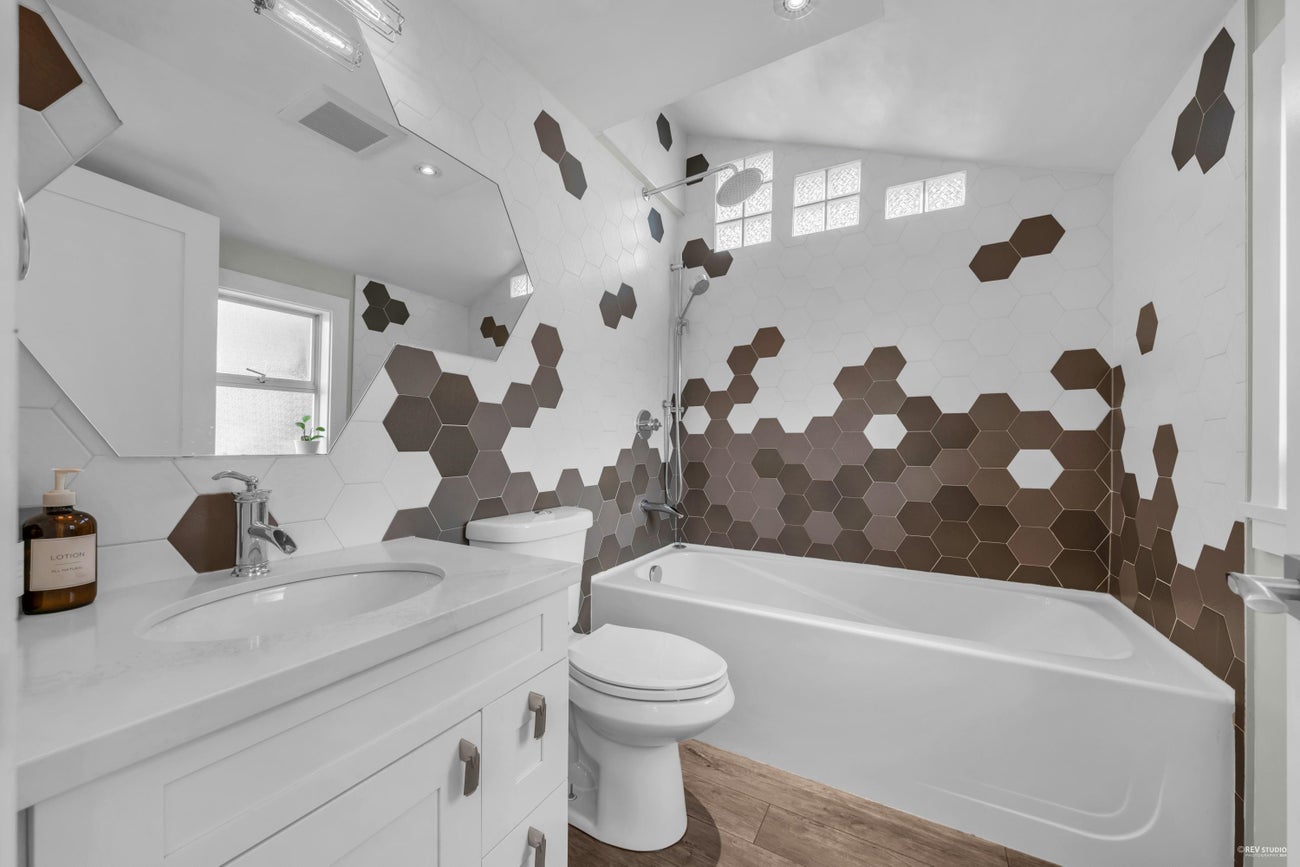 158 E 26th Avenue - Main Single Family Residence for Sale, 4 Bedrooms (R2985468) #13