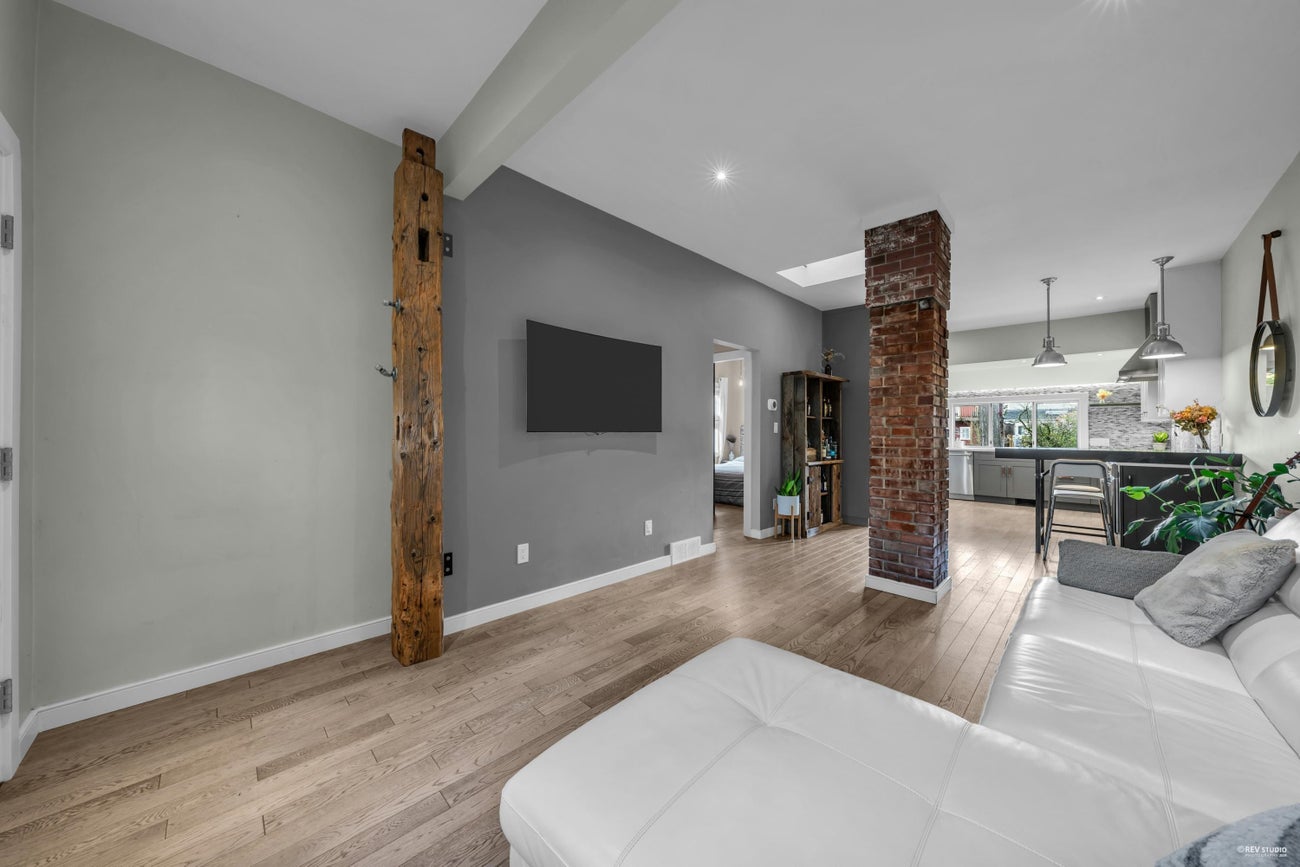 158 E 26th Avenue - Main Single Family Residence for Sale, 4 Bedrooms (R2985468) #6