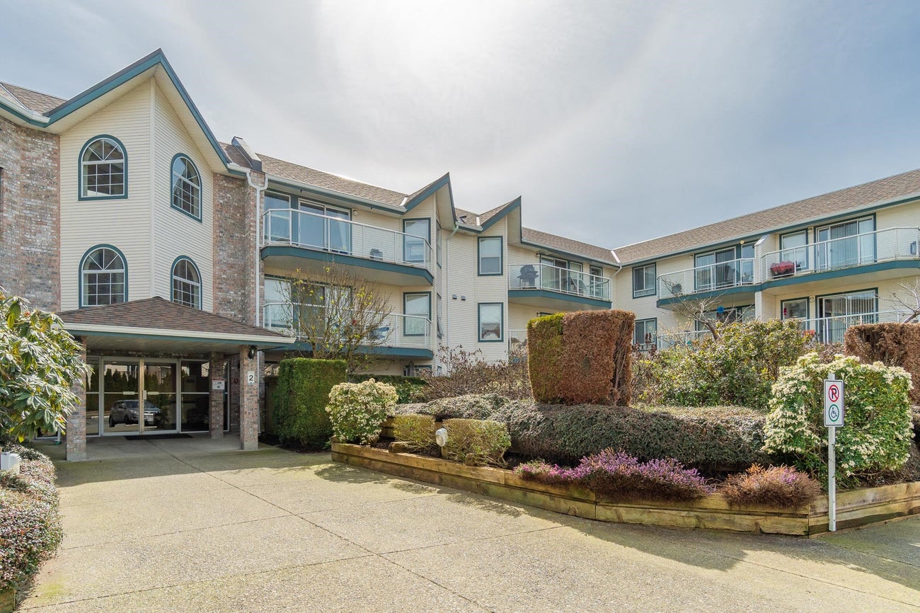 317 27358 32 AVENUE - Aldergrove Langley Apartment/Condo for sale, 2 Bedrooms (R2923538) #1