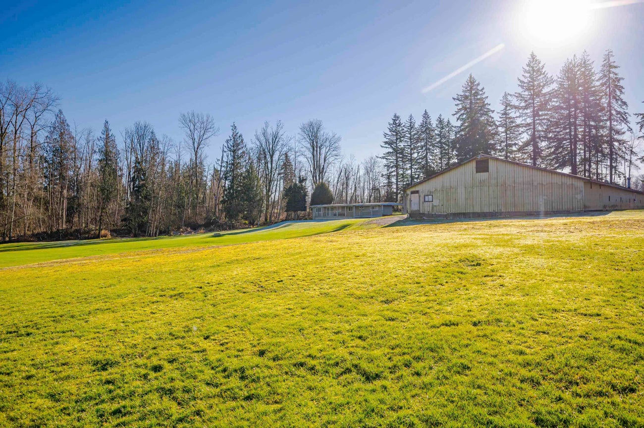 27071 64 Avenue - County Line Glen Valley Single Family Residence for Sale, 3 Bedrooms (R2960542) #27