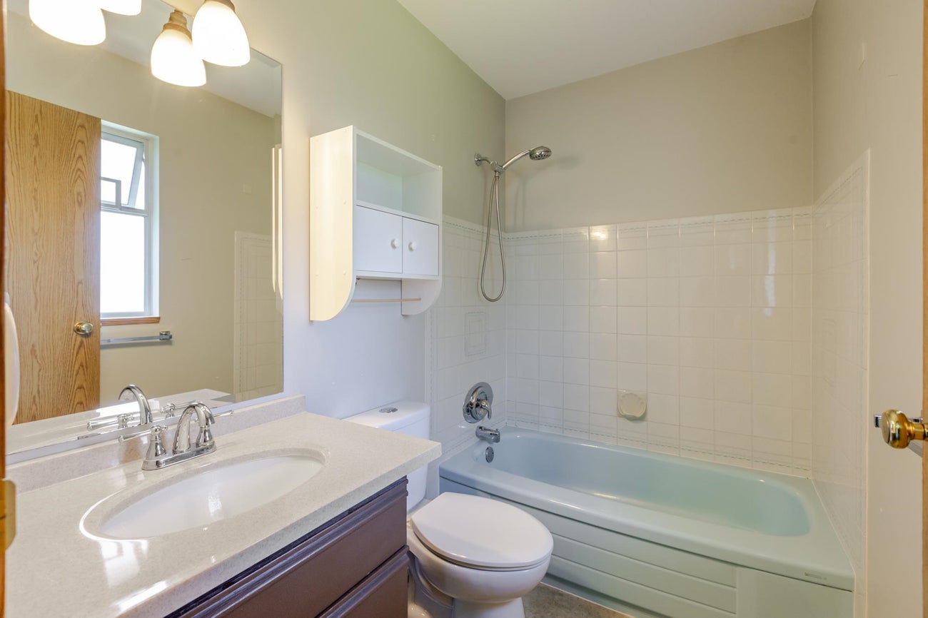 2978 266a Street - Aldergrove Langley Single Family Residence for Sale, 4 Bedrooms (R2998039) #19