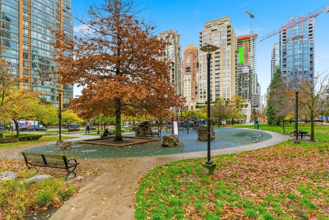 804 - 1225 Richards Street - Downtown VW Apartment/Condo, 1 Bedroom (R3069281)# - 30