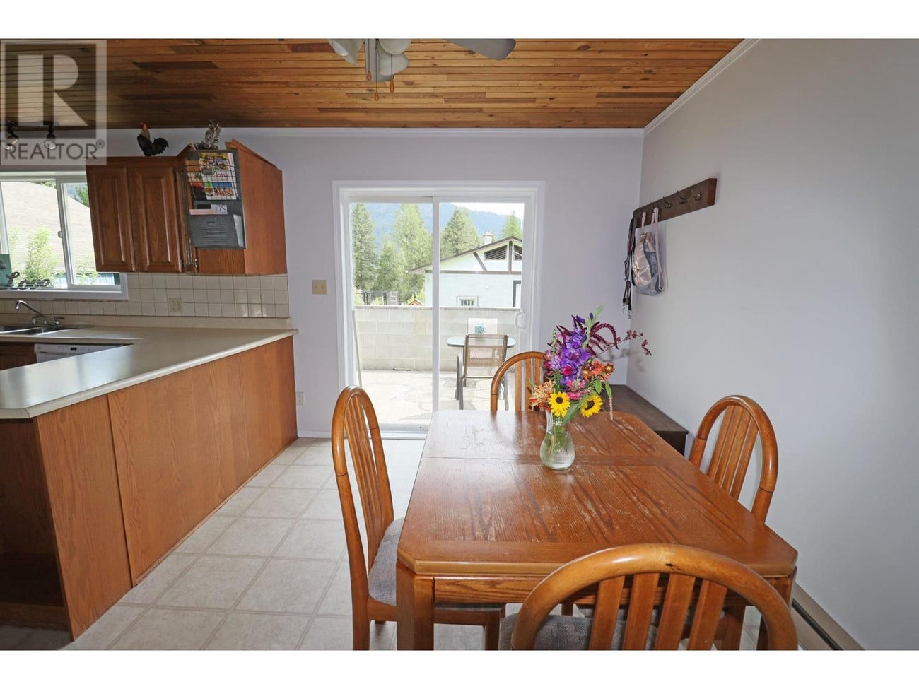 40 CHASE Road - Christina Lake House for Sale, 4 Bedrooms (10337958) #5