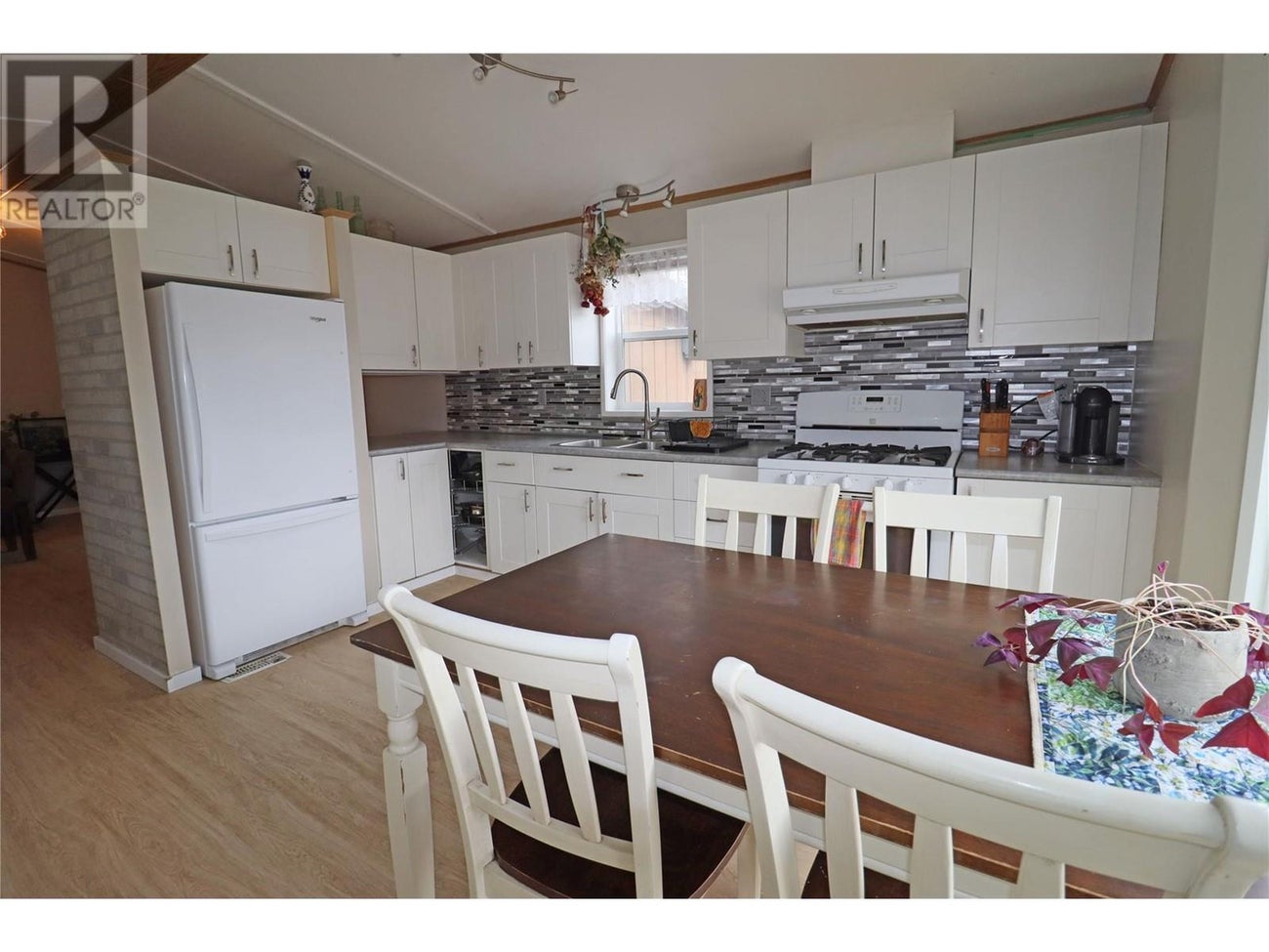 5595 COOPER Road - Grand Forks Manufactured Home for Sale, 2 Bedrooms (10340117) #9