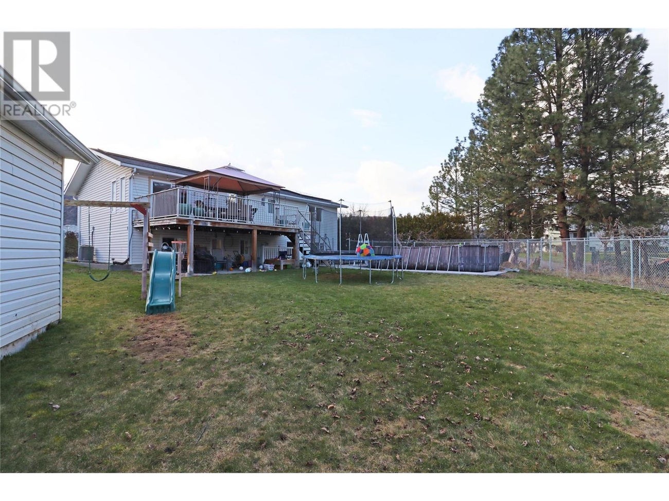 2240 SELKIRK Place - Grand Forks House for Sale, 5 Bedrooms (10341871) #32