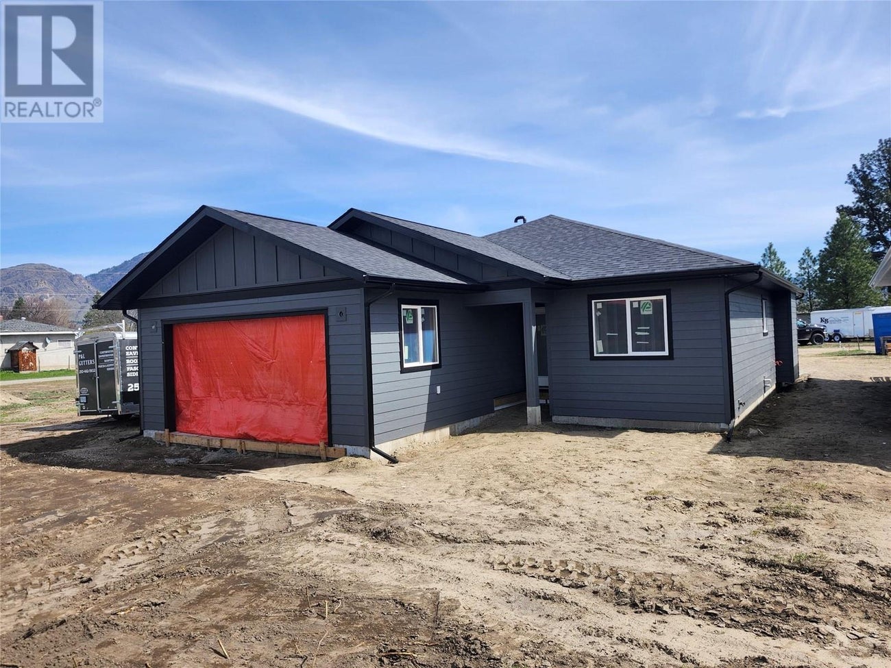 6070 19th Street - Grand Forks House for Sale, 3 Bedrooms (10343651) #1
