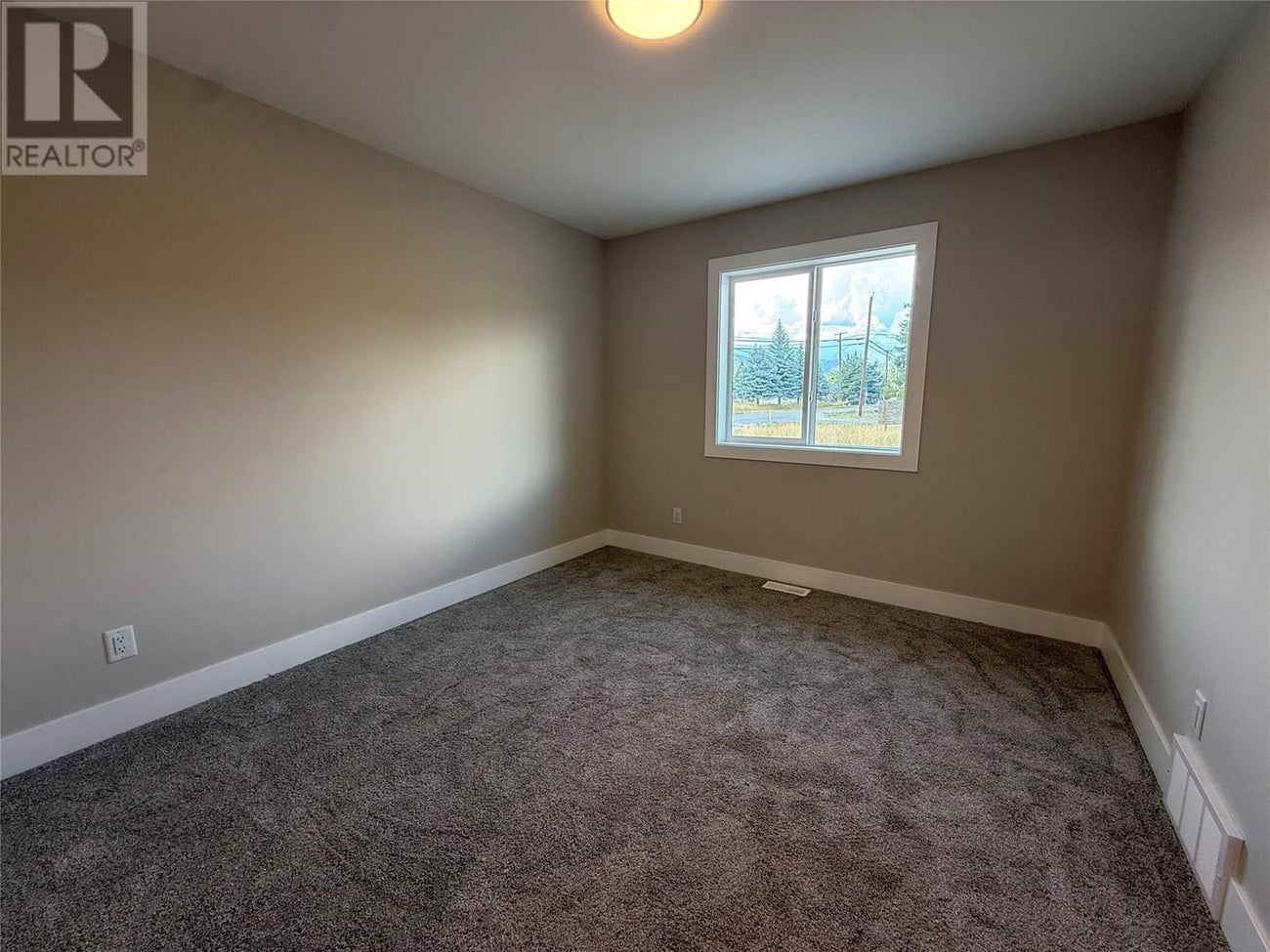 6070 19th Street - Grand Forks House for Sale, 3 Bedrooms (10343651) #22