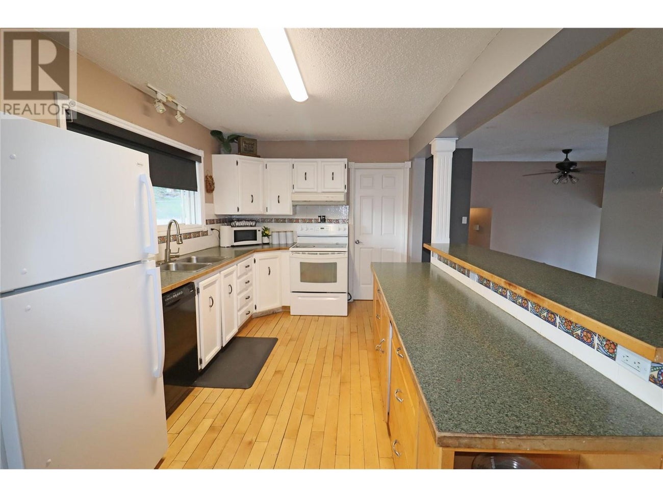 7661 Phoenix Way - Grand Forks House for Sale, 4 Bedrooms (10345724) #4