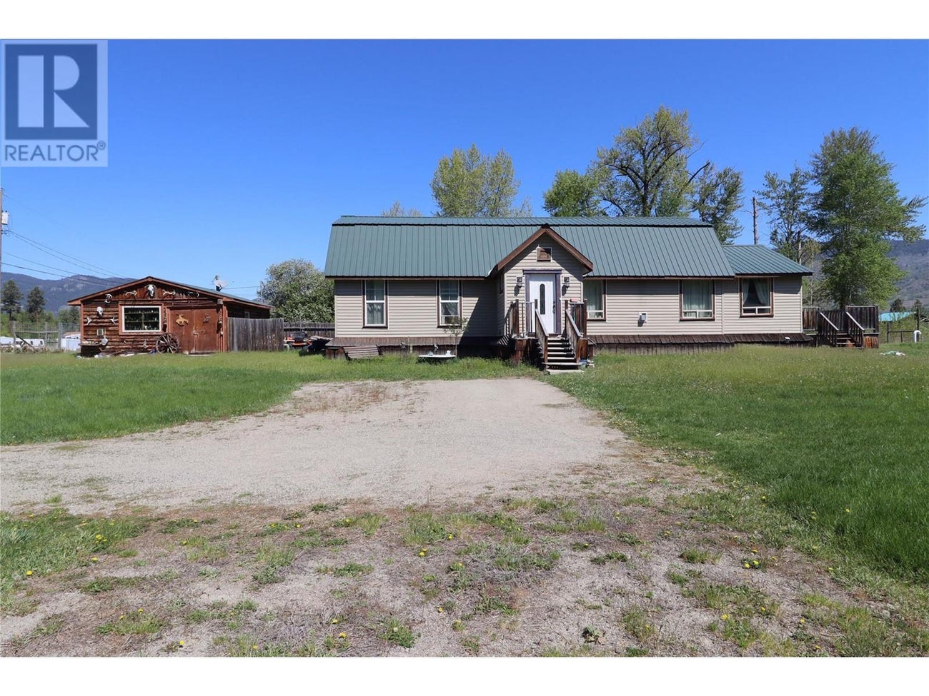 5818 17th Street - Grand Forks House for Sale, 2 Bedrooms (10346843) #1