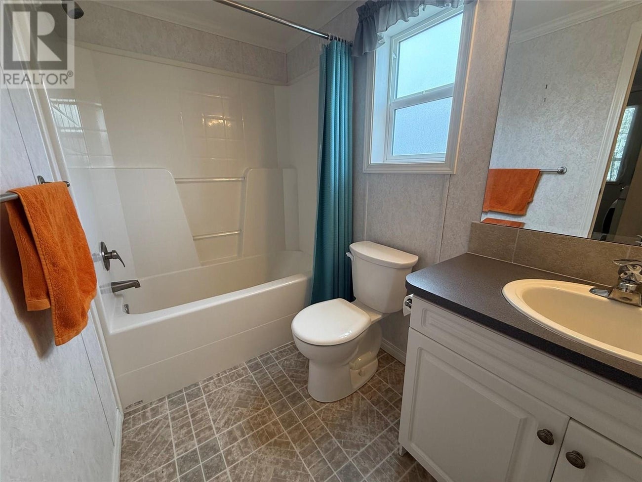 7225 Boundary Drive Unit# 24 - Grand Forks Manufactured Home for Sale, 2 Bedrooms (10348369) #7