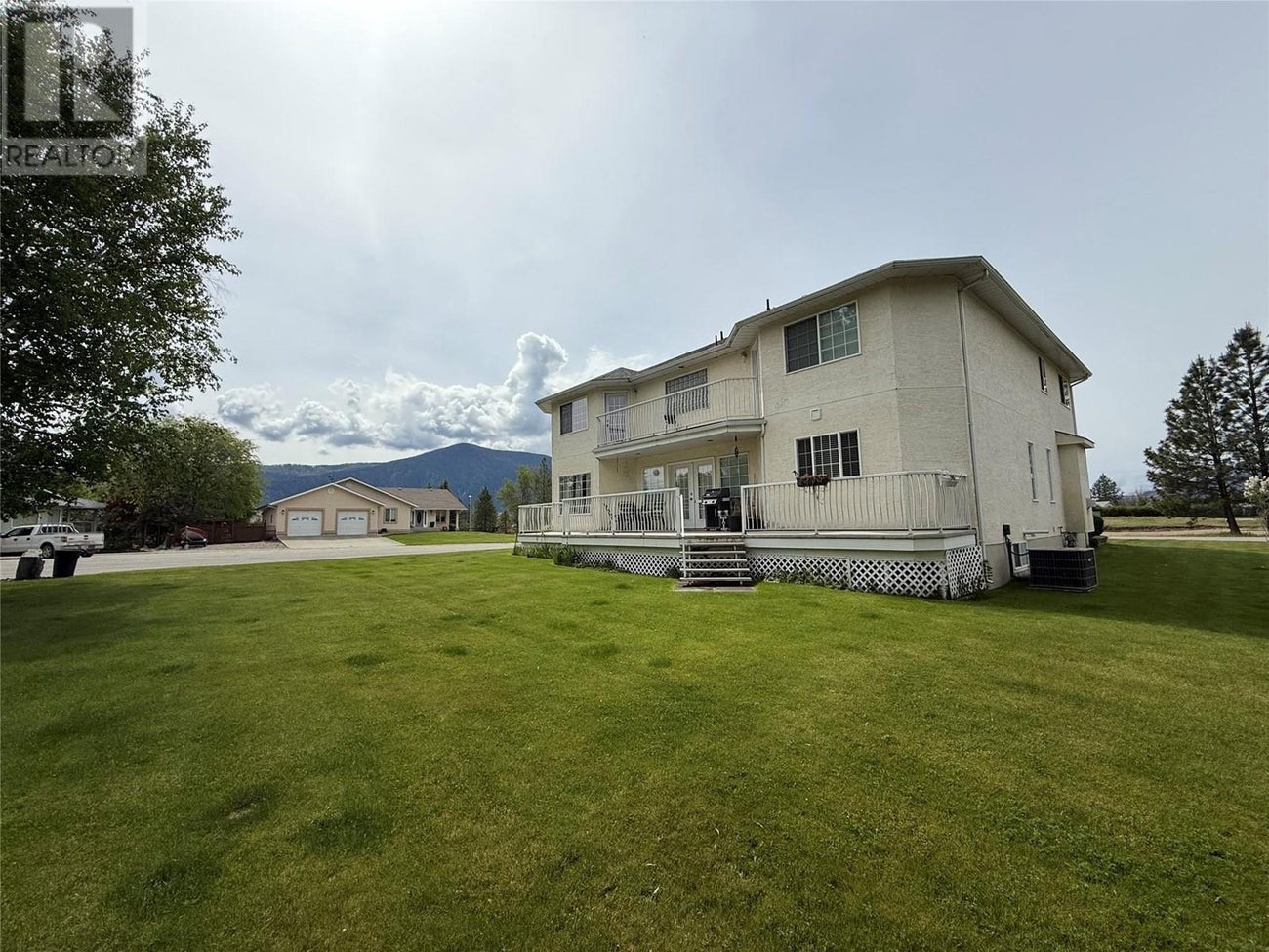 7760 Columbia Drive - Grand Forks Single Family for Sale, 4 Bedrooms (10349002)# - 4