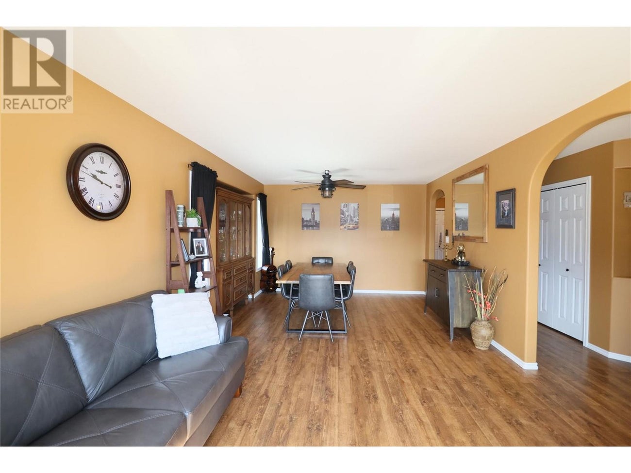 2160 BRYCEN Place - Grand Forks Single Family for Sale, 5 Bedrooms (10349553)# - 33