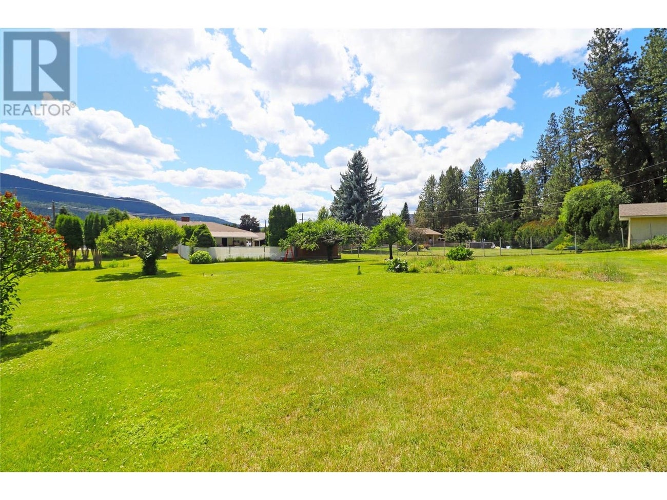 6275 College Road - Grand Forks Single Family for Sale, 4 Bedrooms (10354049)# - 34