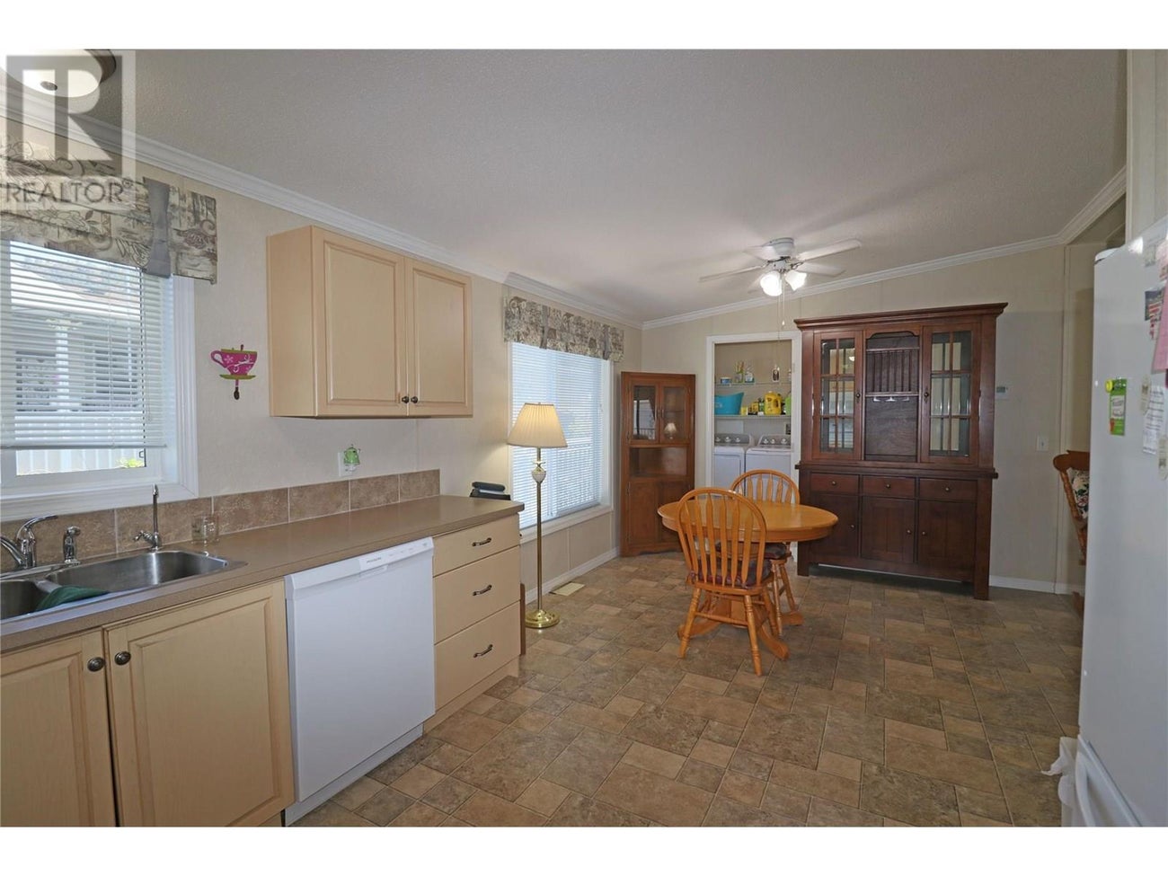 7225 BOUNDARY Drive Unit# 32 - Grand Forks Manufactured Home for Sale, 3 Bedrooms (10354576) #10