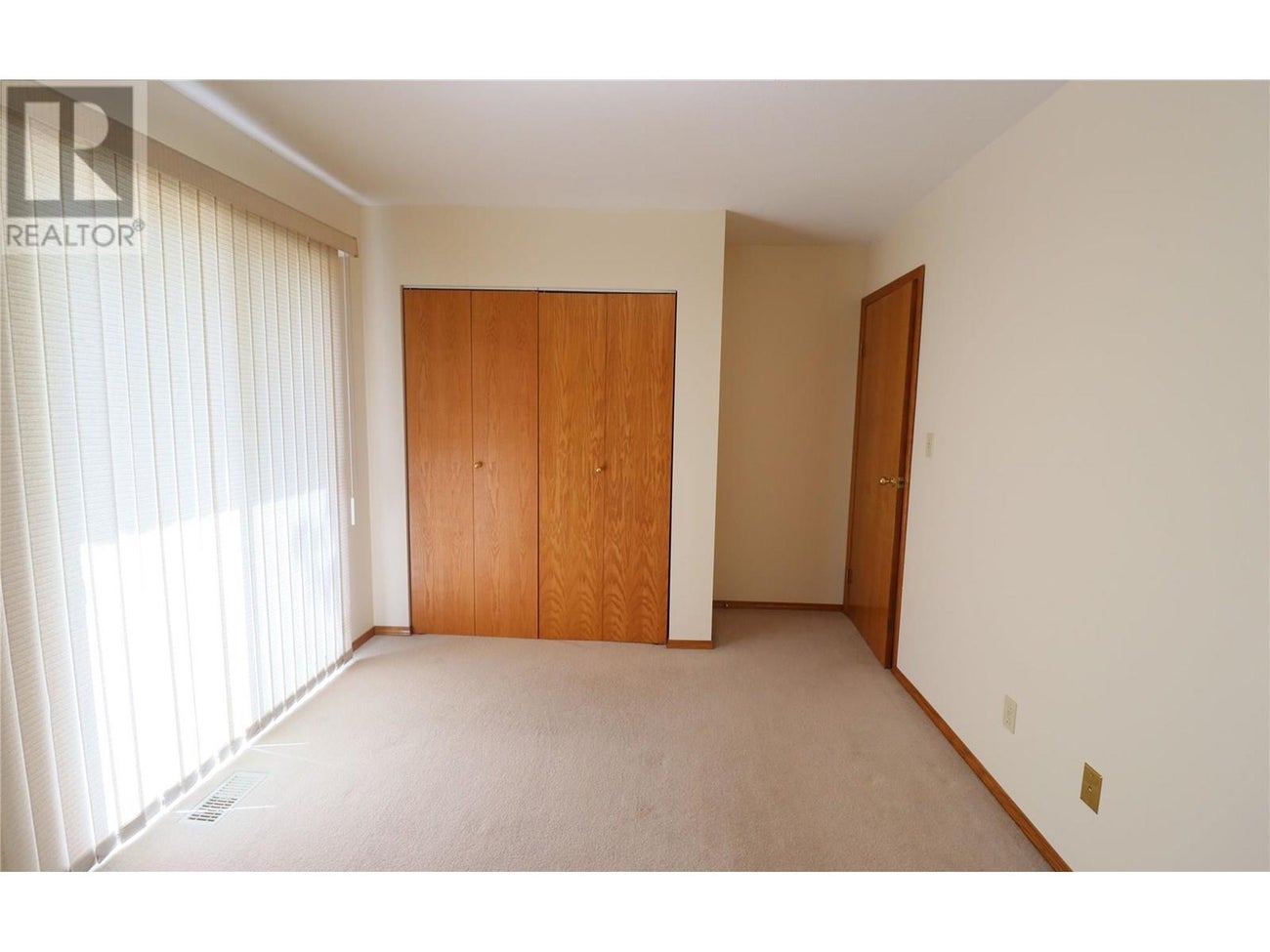 210 WINNIPEG Avenue - Grand Forks Single Family for Sale, 3 Bedrooms (10355820)# - 24