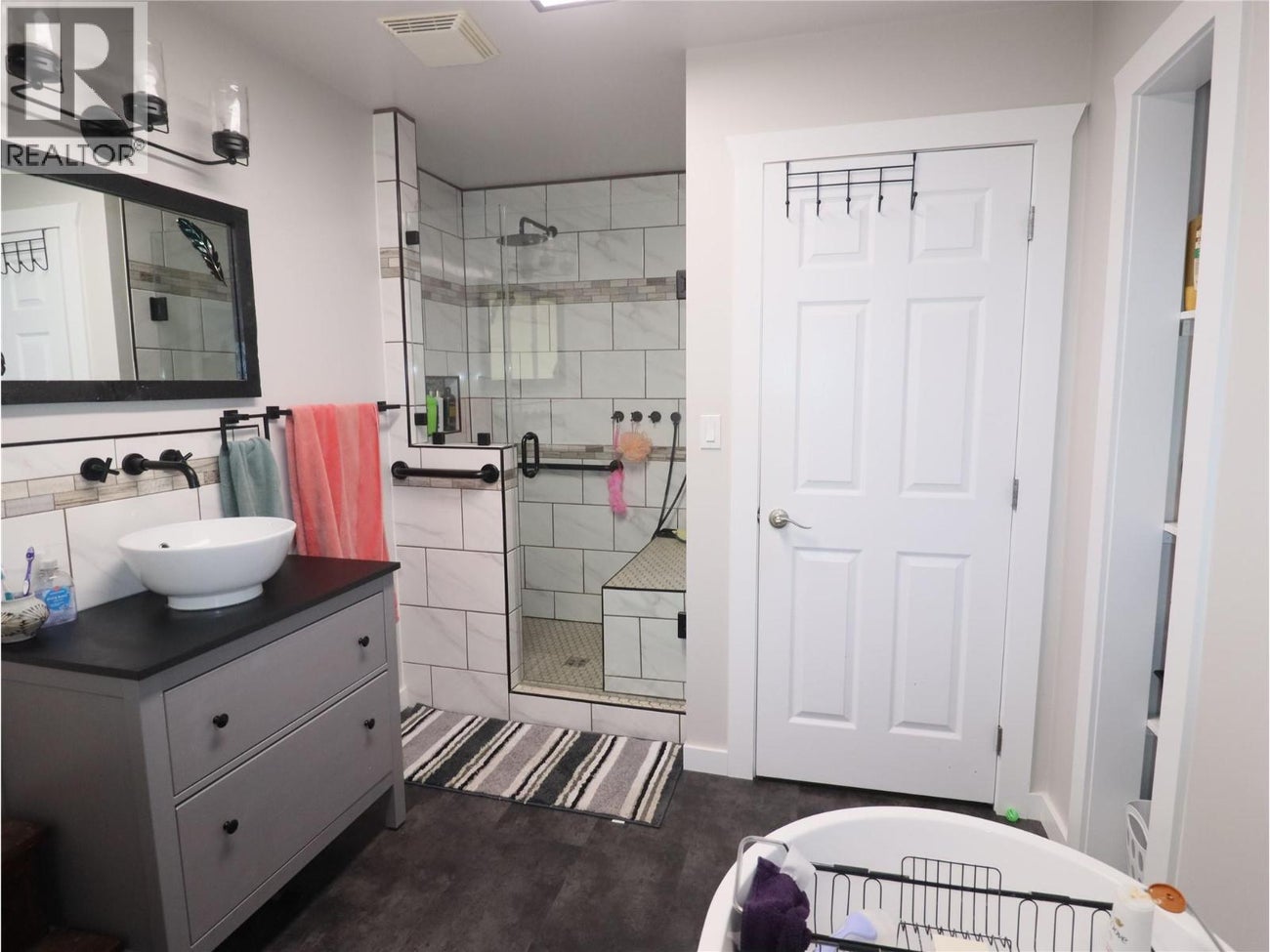 510 CARSON Road - Grand Forks Single Family for Sale, 3 Bedrooms (10359098)# - 24