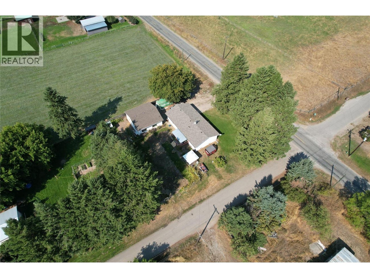 510 CARSON Road - Grand Forks House for Sale, 3 Bedrooms (10359098) #2