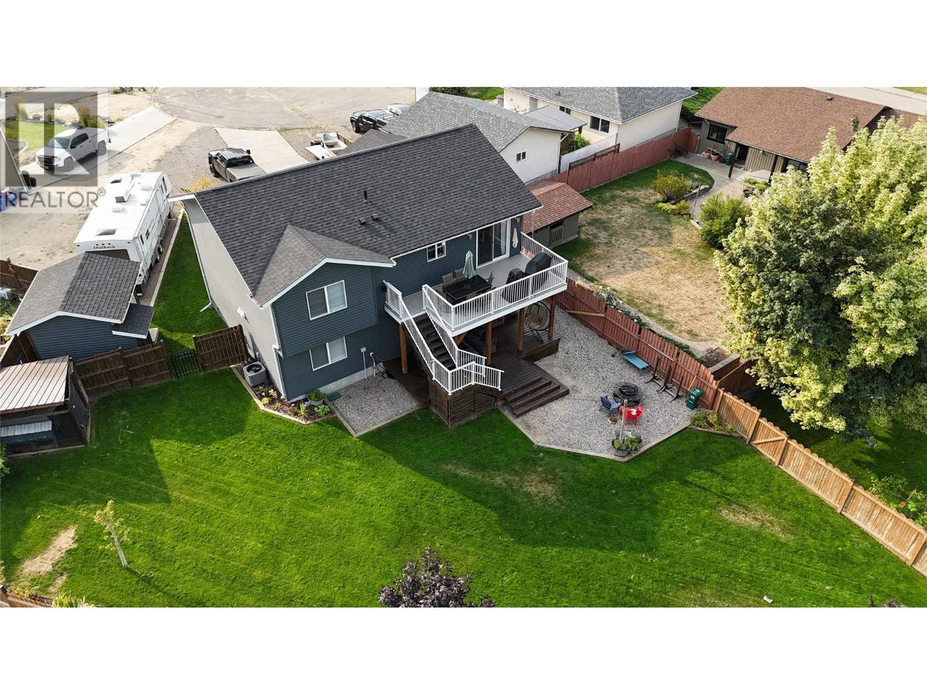 251 GOLDEN Way - Grand Forks House for Sale, 4 Bedrooms (10362880) #2