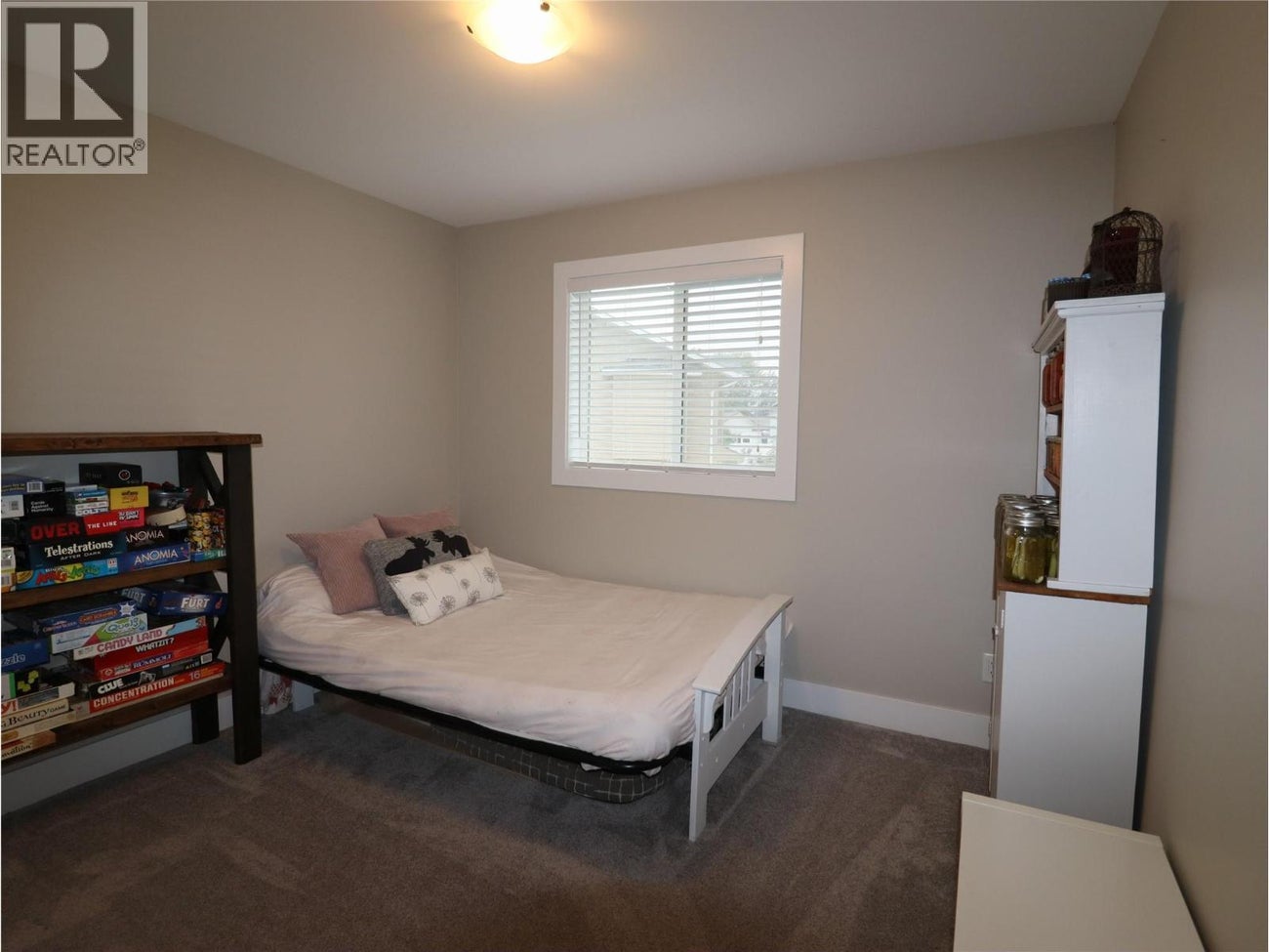 251 GOLDEN Way - Grand Forks House for Sale, 4 Bedrooms (10362880) #33