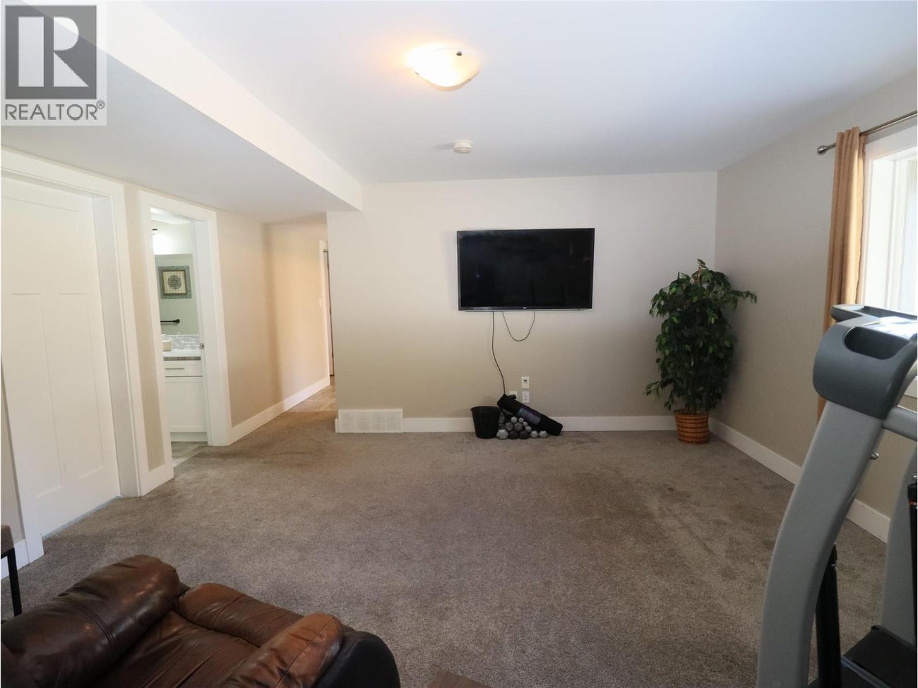 3600 Hall Frontage Road - Grand Forks Single Family for Sale, 4 Bedrooms (10364162)# - 31