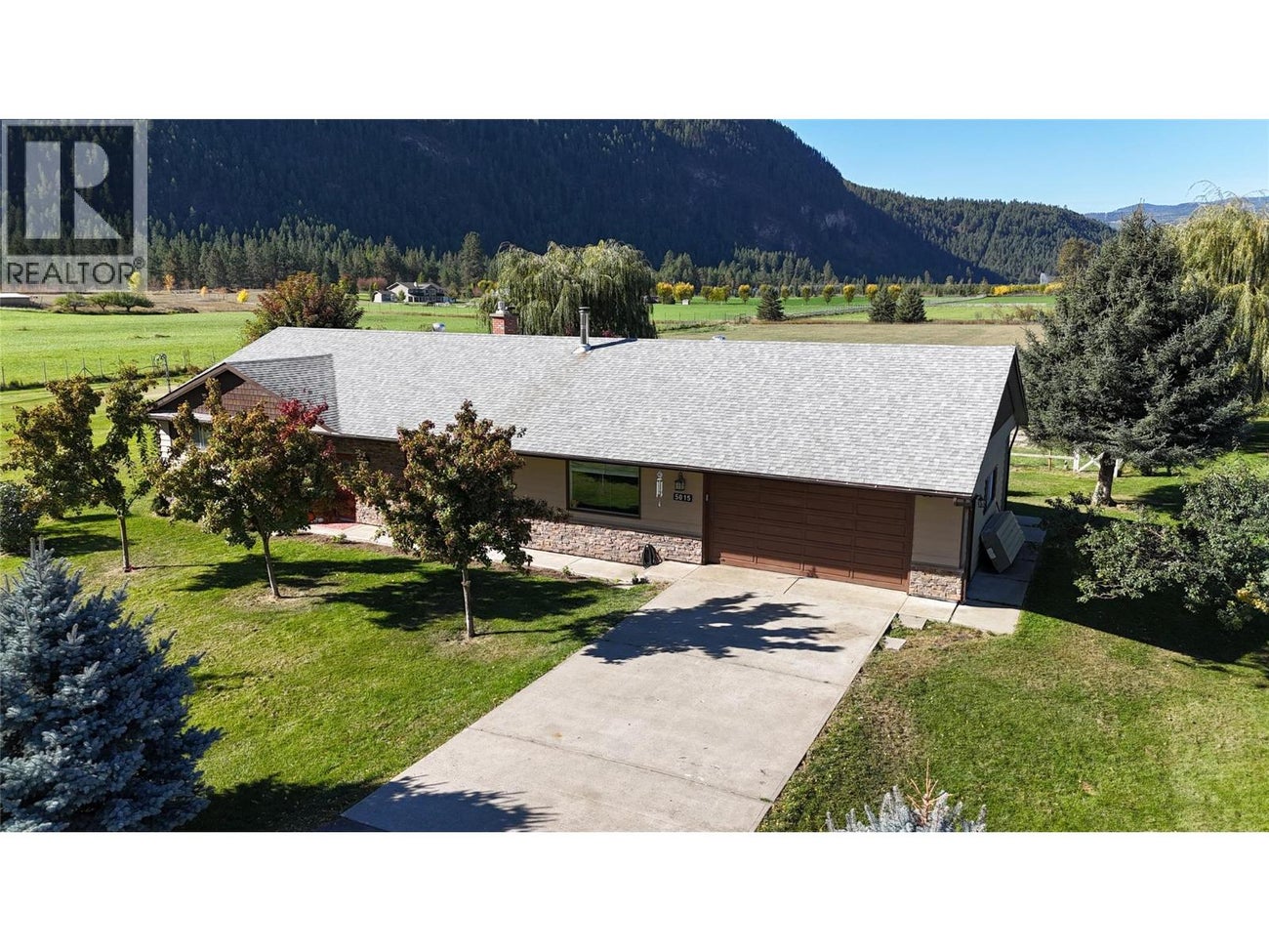 5015 SIMINOFF Road - Grand Forks House for Sale, 5 Bedrooms (10364942) #1