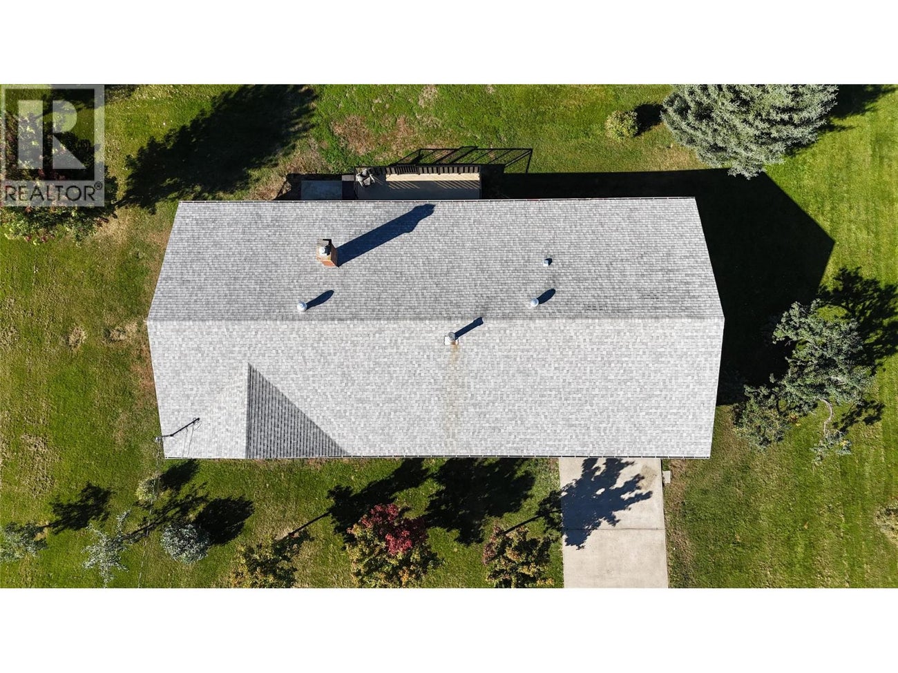 5015 SIMINOFF Road - Grand Forks House for Sale, 5 Bedrooms (10364942) #2