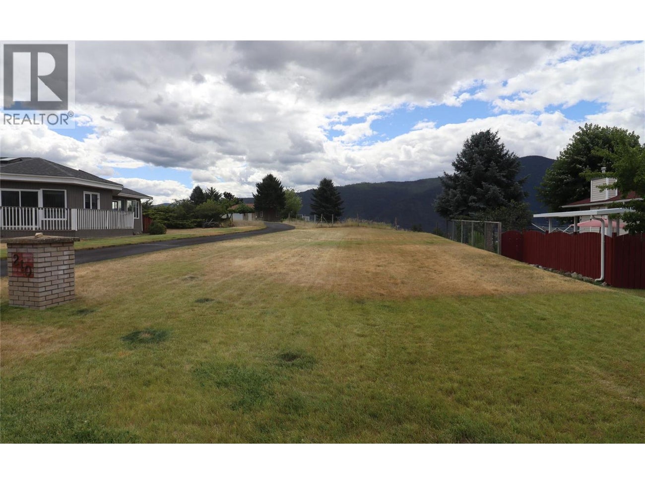 210 WINNIPEG Avenue - Grand Forks Single Family for Sale, 3 Bedrooms (10372018)# - 51