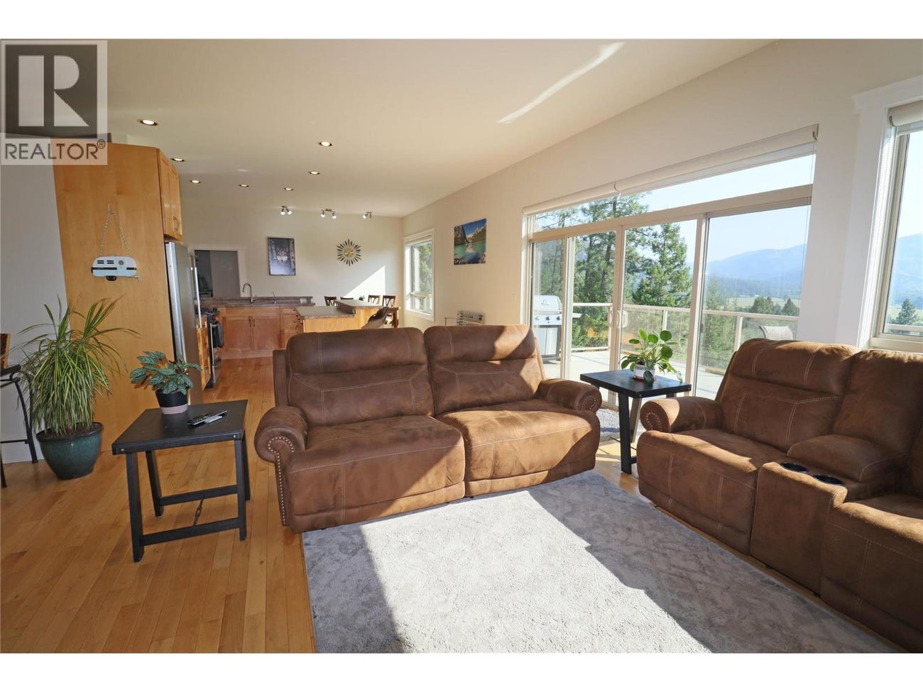 3285 EAGLE RIDGE Road - Grand Forks Single Family for Sale, 3 Bedrooms (10377850)# - 28