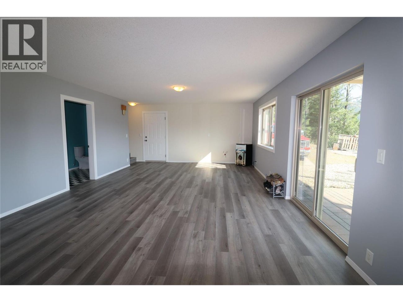 3285 EAGLE RIDGE Road - Grand Forks Single Family for Sale, 3 Bedrooms (10377850)# - 41