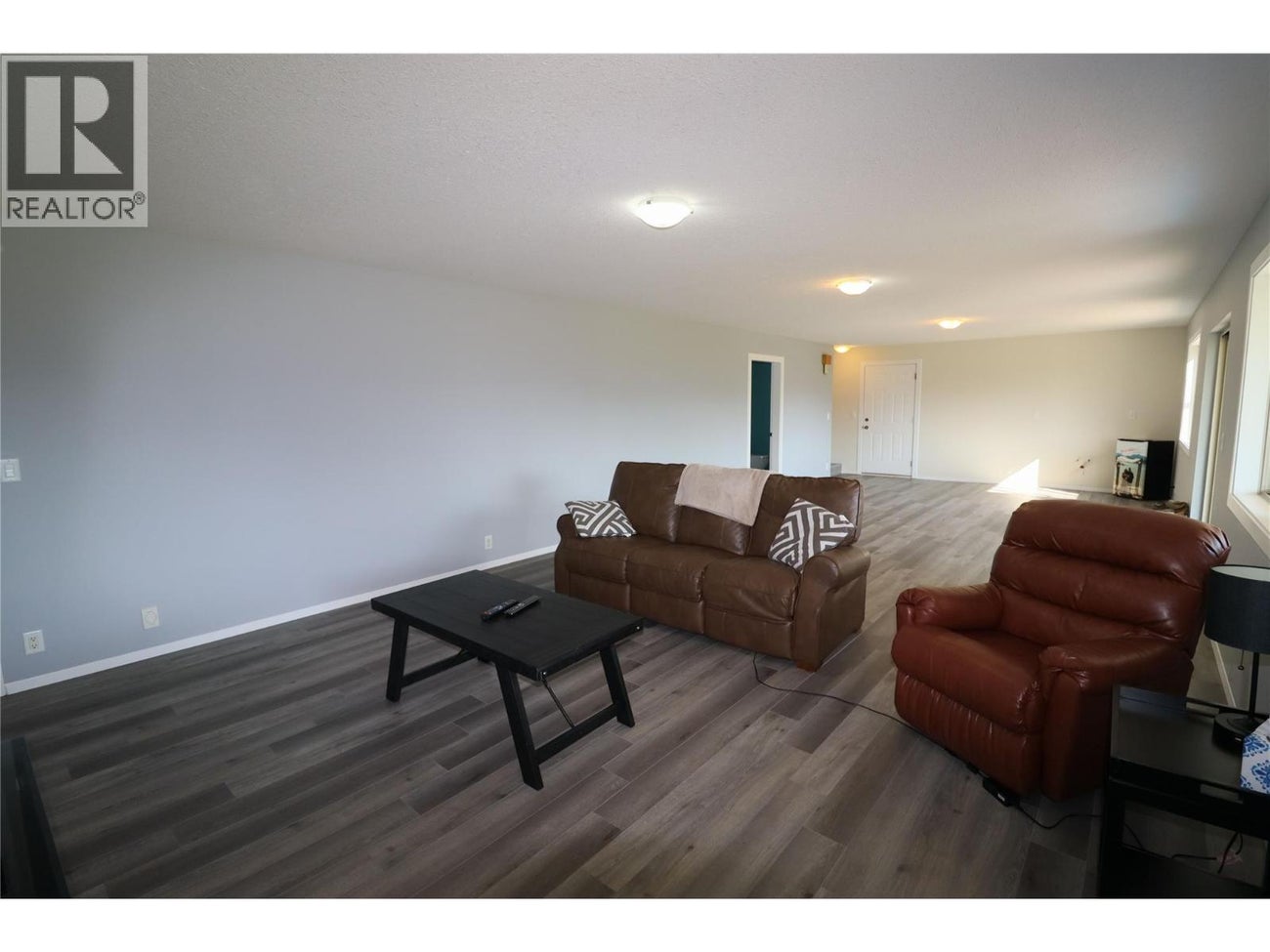 3285 EAGLE RIDGE Road - Grand Forks Single Family for Sale, 3 Bedrooms (10377850)# - 42