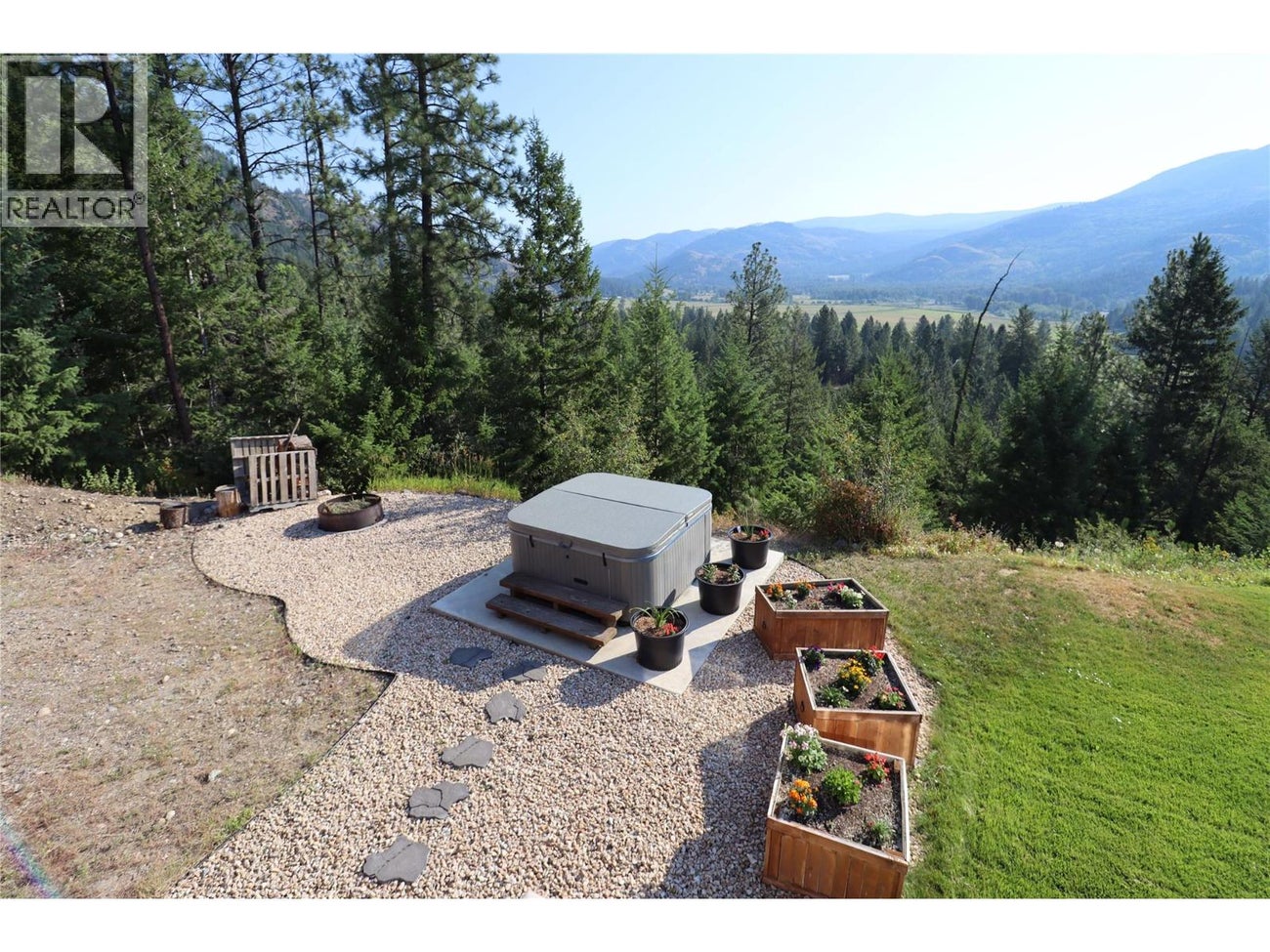 3285 EAGLE RIDGE Road - Grand Forks Single Family for Sale, 3 Bedrooms (10377850)# - 47