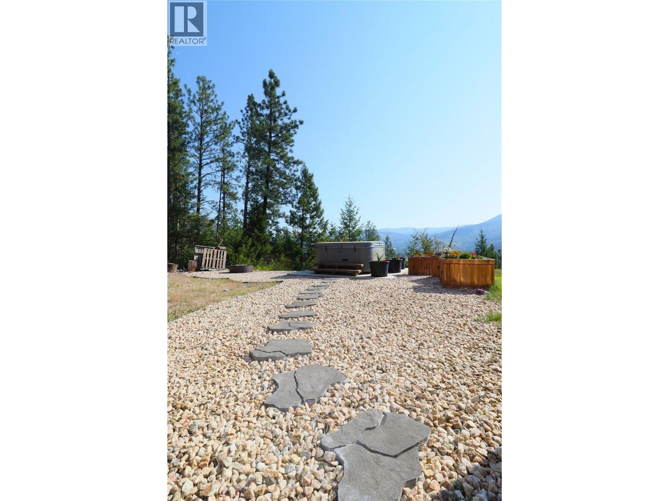 3285 EAGLE RIDGE Road - Grand Forks Single Family for Sale, 3 Bedrooms (10377850)# - 48