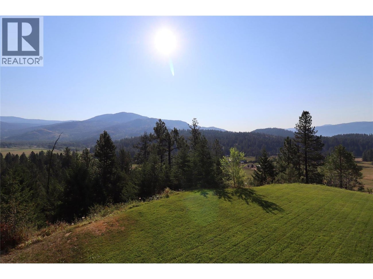 3285 EAGLE RIDGE Road - Grand Forks Single Family for Sale, 3 Bedrooms (10377850)# - 49