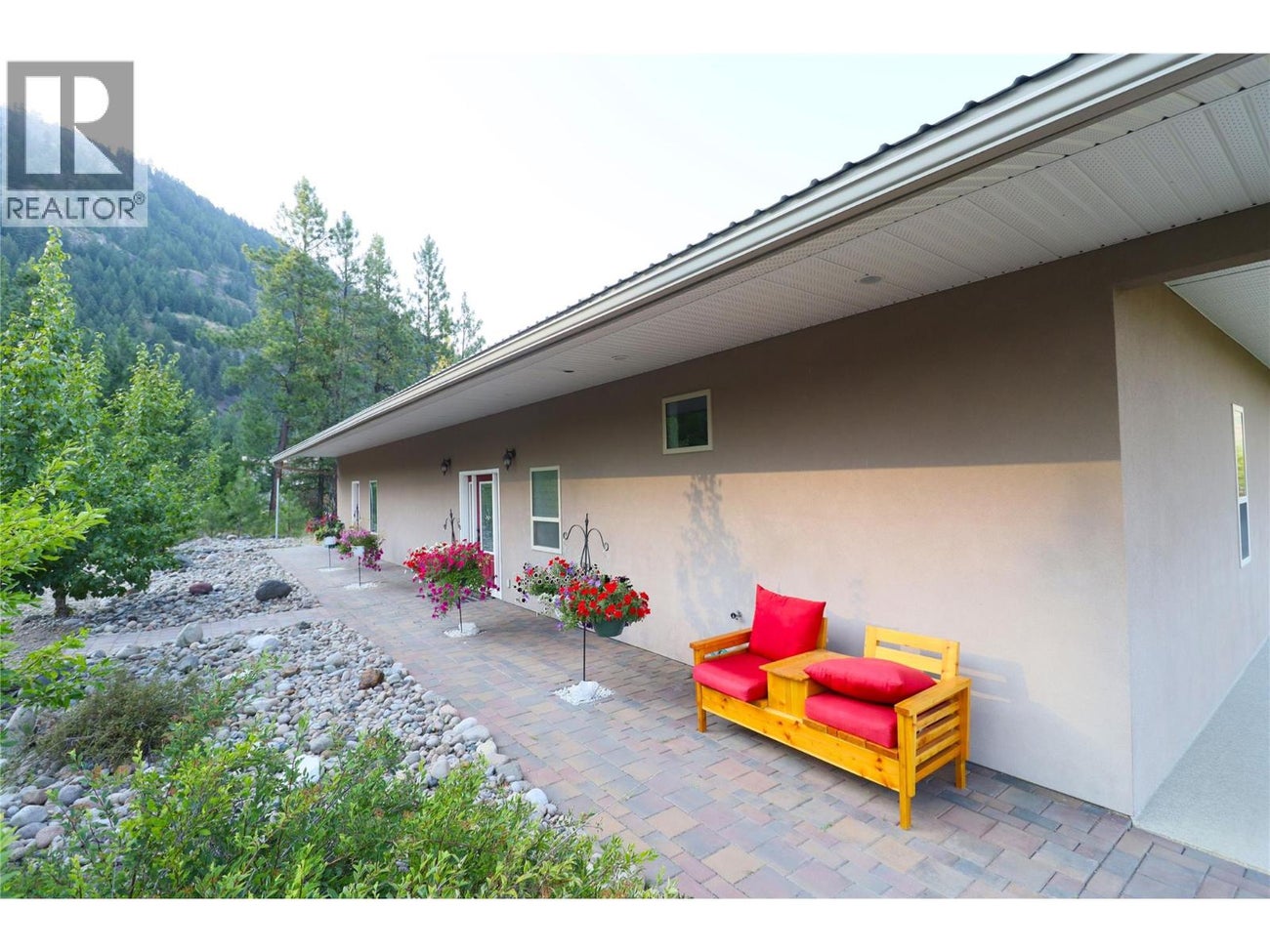 3285 EAGLE RIDGE Road - Grand Forks Single Family for Sale, 3 Bedrooms (10377850)# - 56