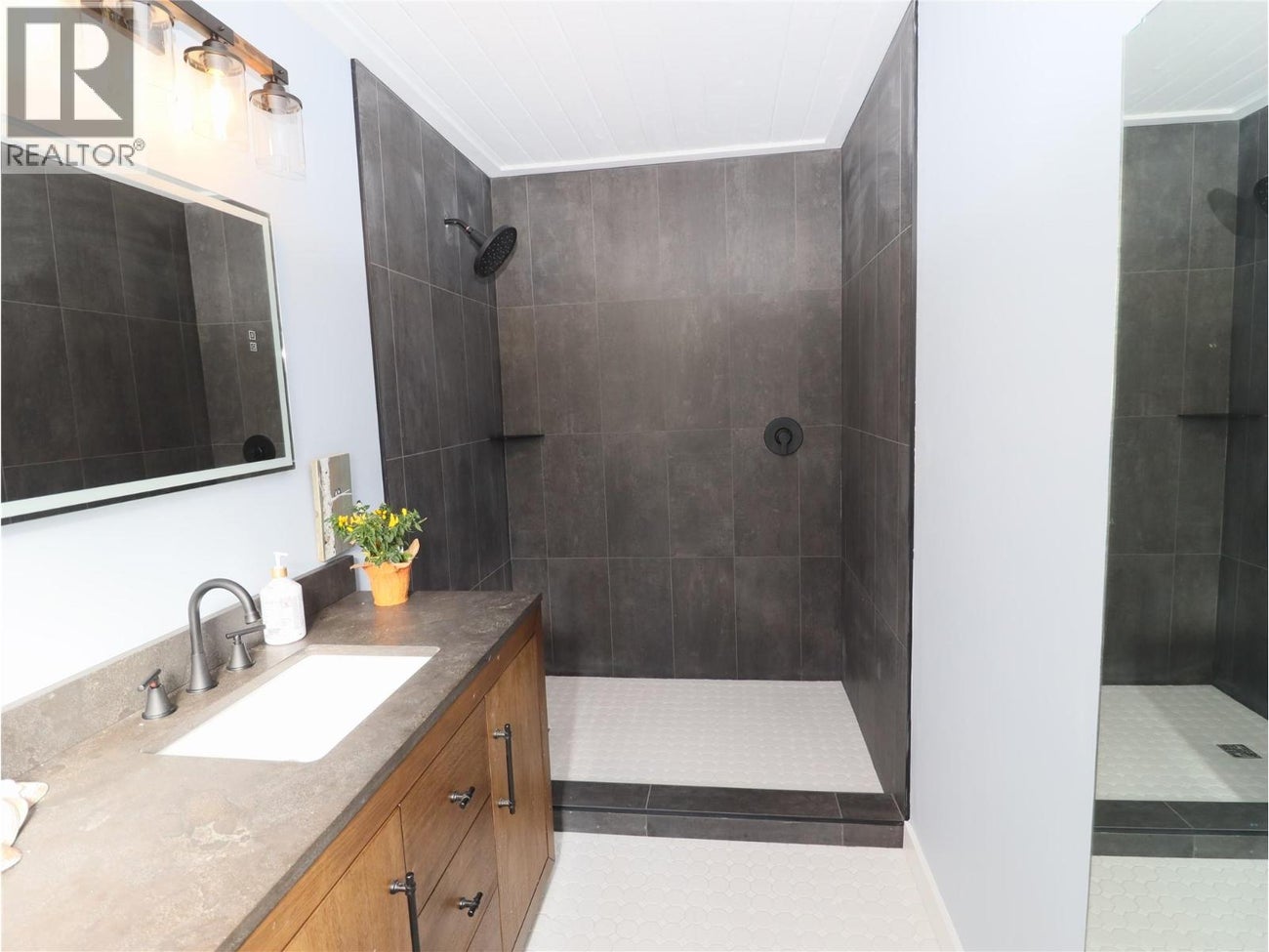 5015 SIMINOFF Road - Grand Forks House for Sale, 5 Bedrooms (10378052)# - 36