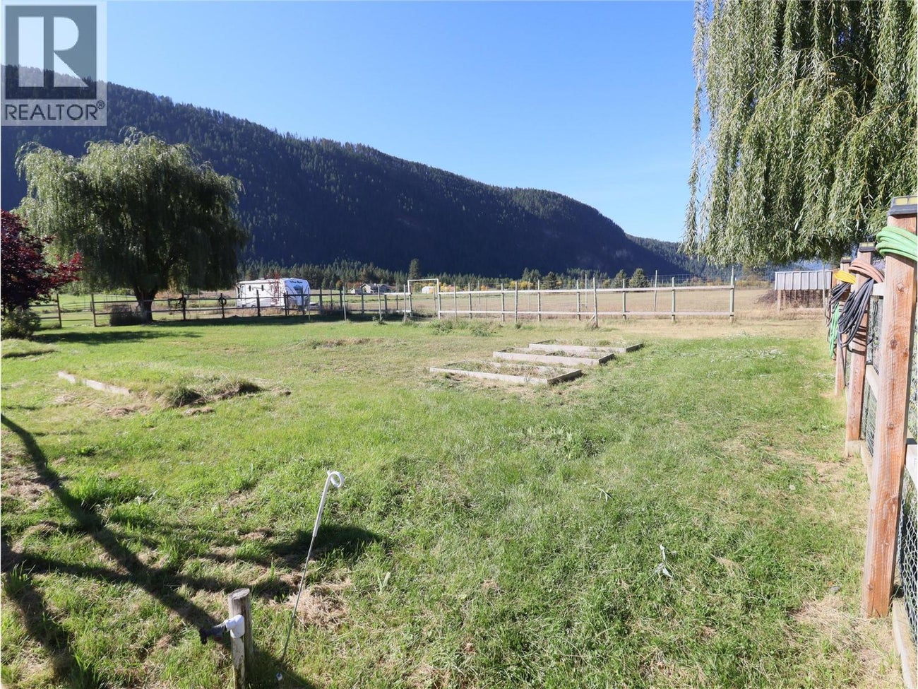 5015 SIMINOFF Road - Grand Forks House for Sale, 5 Bedrooms (10378052)# - 55