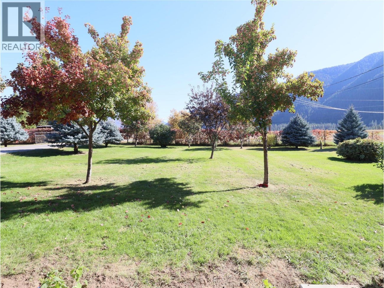 5015 SIMINOFF Road - Grand Forks House for Sale, 5 Bedrooms (10378052)# - 58