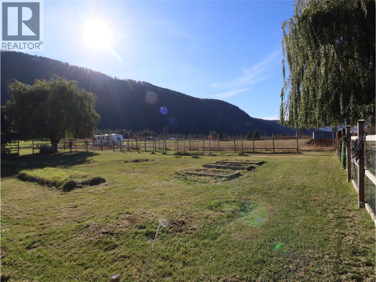 5015 SIMINOFF Road - Grand Forks House for Sale, 5 Bedrooms (10378052)# - 60