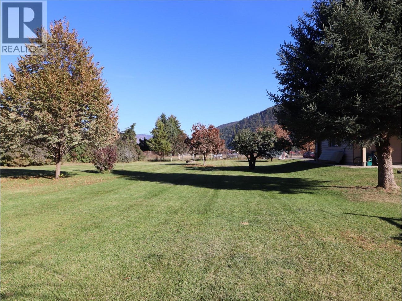 5015 SIMINOFF Road - Grand Forks House for Sale, 5 Bedrooms (10378052)# - 66