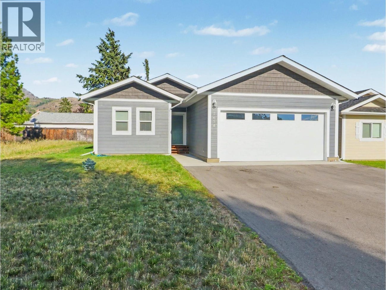 7654 18TH Street - Grand Forks Manufactured Home for Sale, 3 Bedrooms (10380403)# - 2