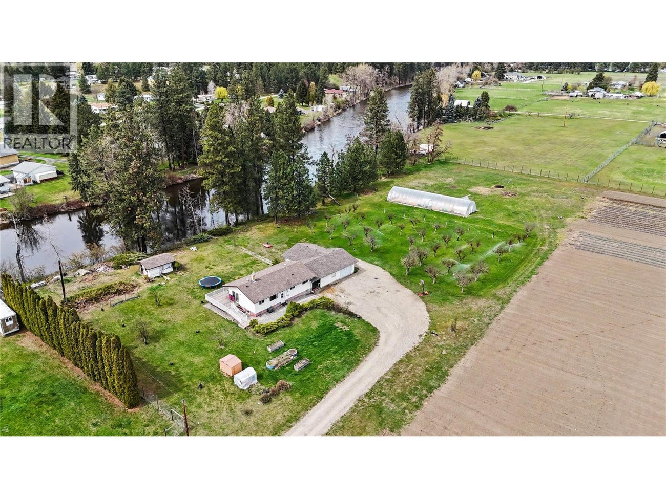 3845 CARSON Road - Grand Forks House for Sale, 4 Bedrooms (10384493)# - 6