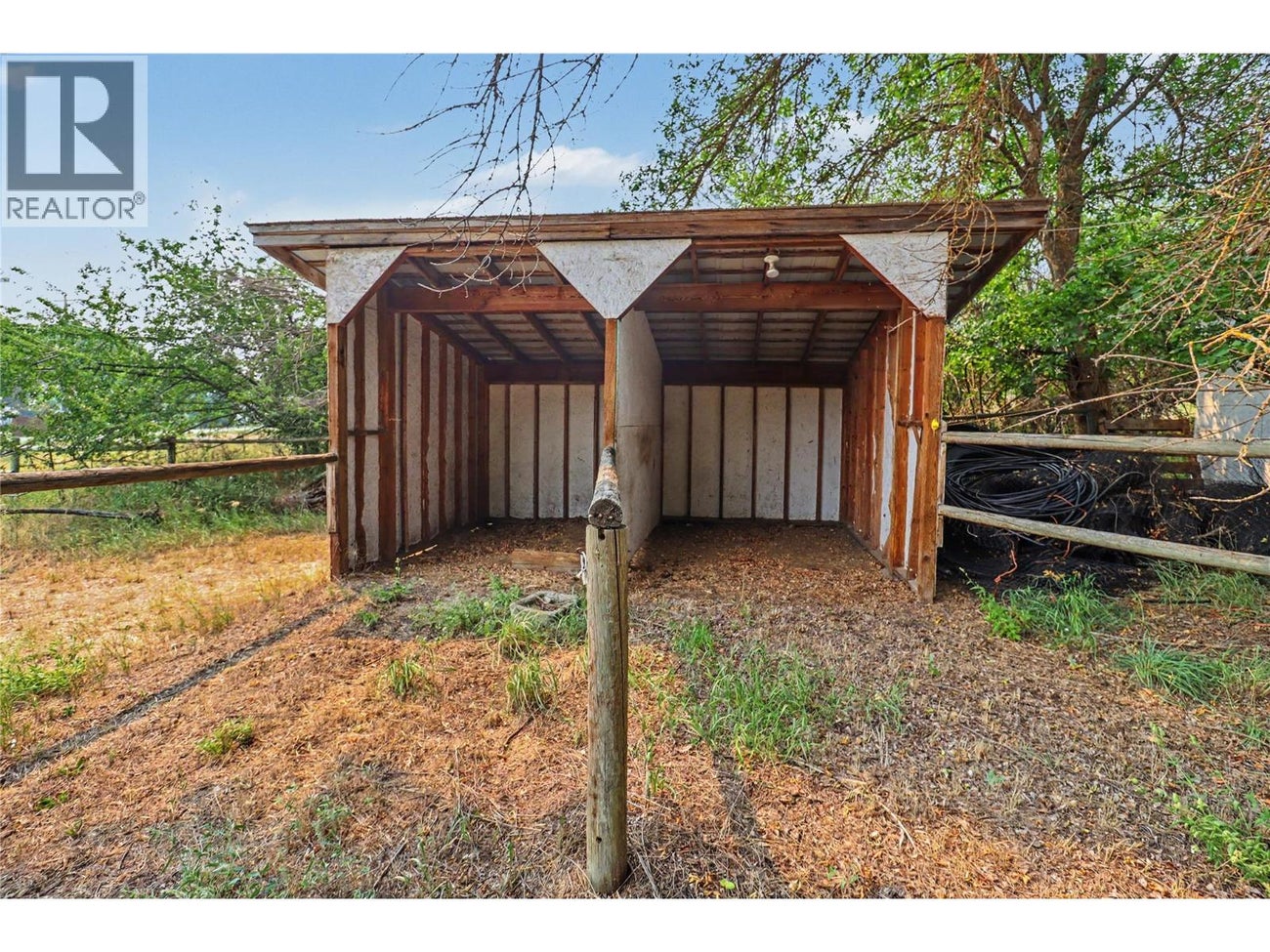 4055 Victoria Road - Grand Forks House for Sale, 5 Bedrooms (10395473)# - 41