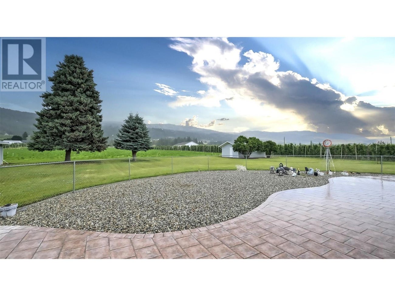5831 Old Vernon Road - Kelowna House for Sale, 4 Bedrooms (10329702) #8