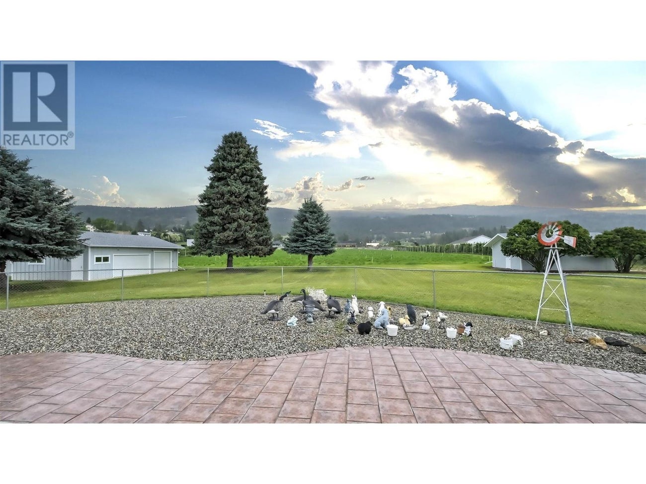 5831 Old Vernon Road - Kelowna House for Sale, 4 Bedrooms (10329702) #9