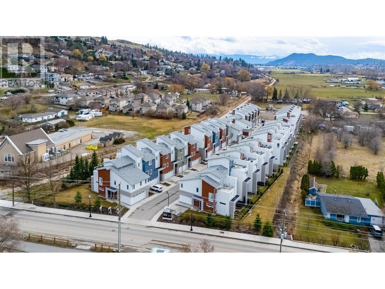 3719 Woodsdale Road Unit# 4 - Lake Country Row / Townhouse for Sale, 3 Bedrooms (10341202) #41