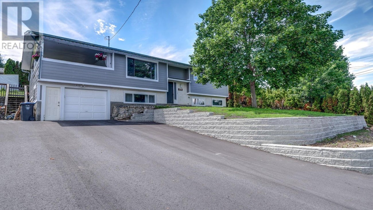 2214 Lynrick Road - Kelowna House for Sale, 5 Bedrooms (10345118) #1