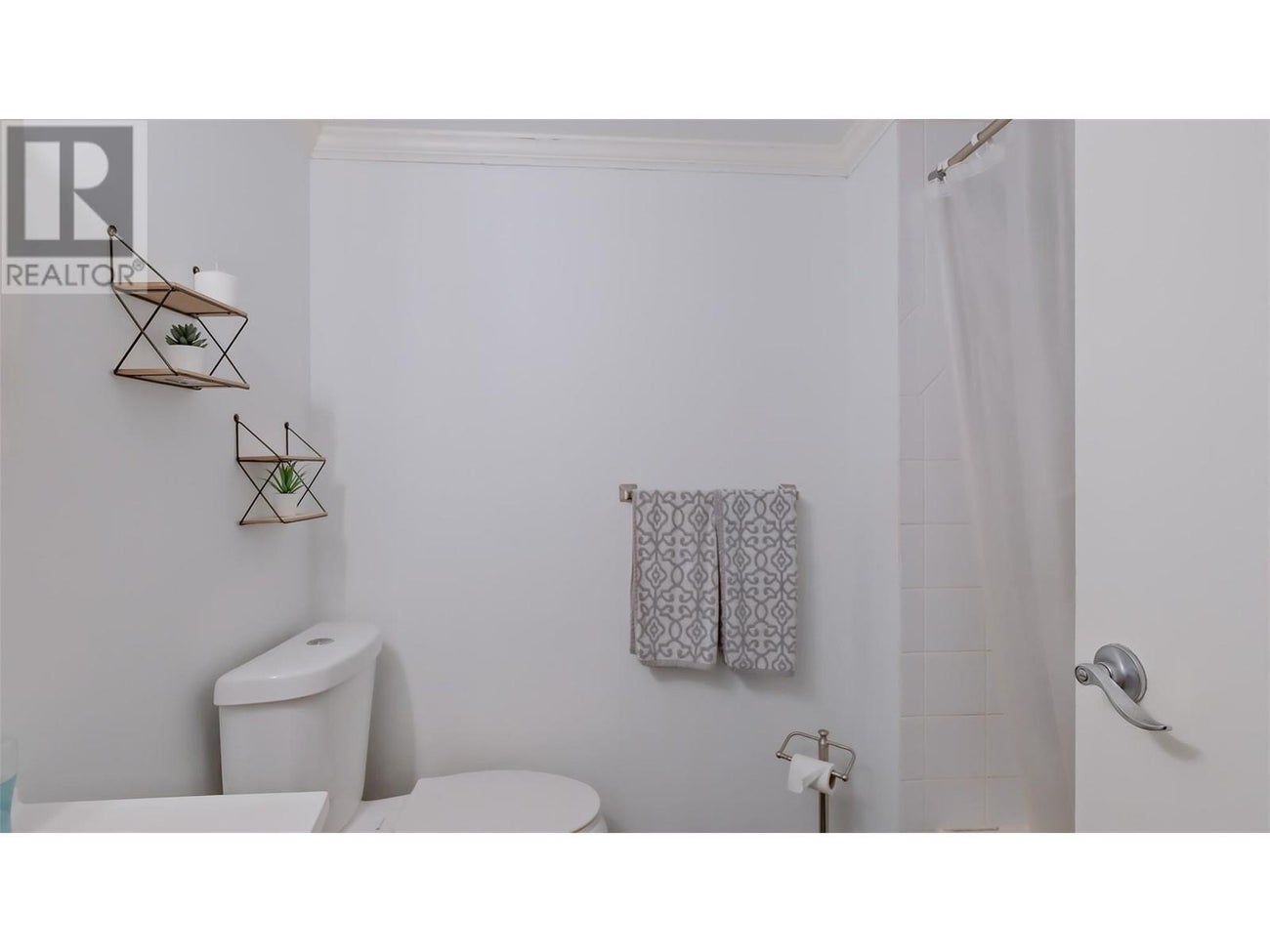 2214 Lynrick Road - Kelowna House for Sale, 5 Bedrooms (10345118) #30