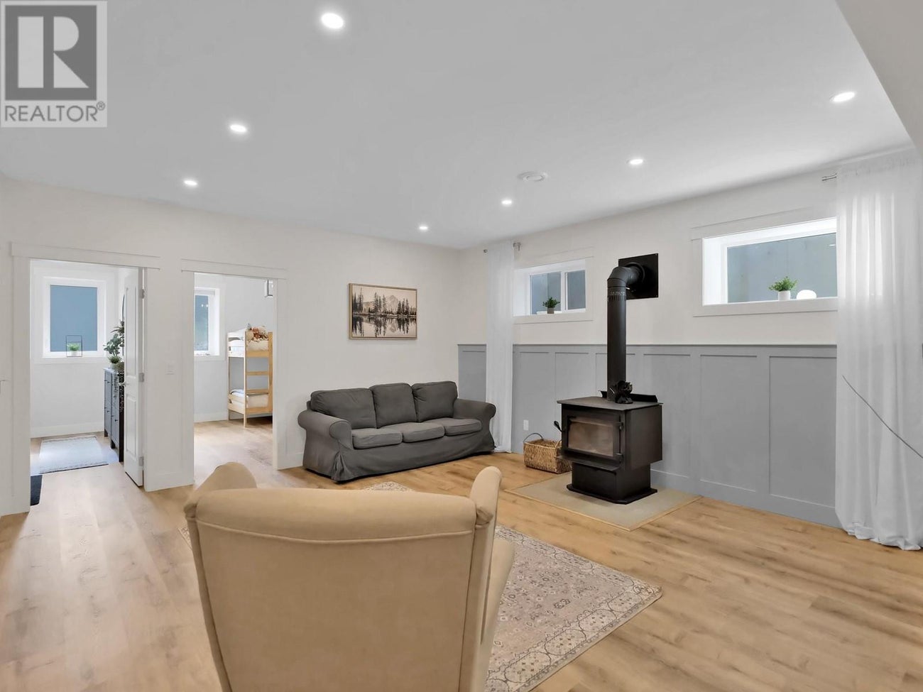 10290 Columbia Way - Vernon Single Family for Sale, 4 Bedrooms (10350781)# - 32