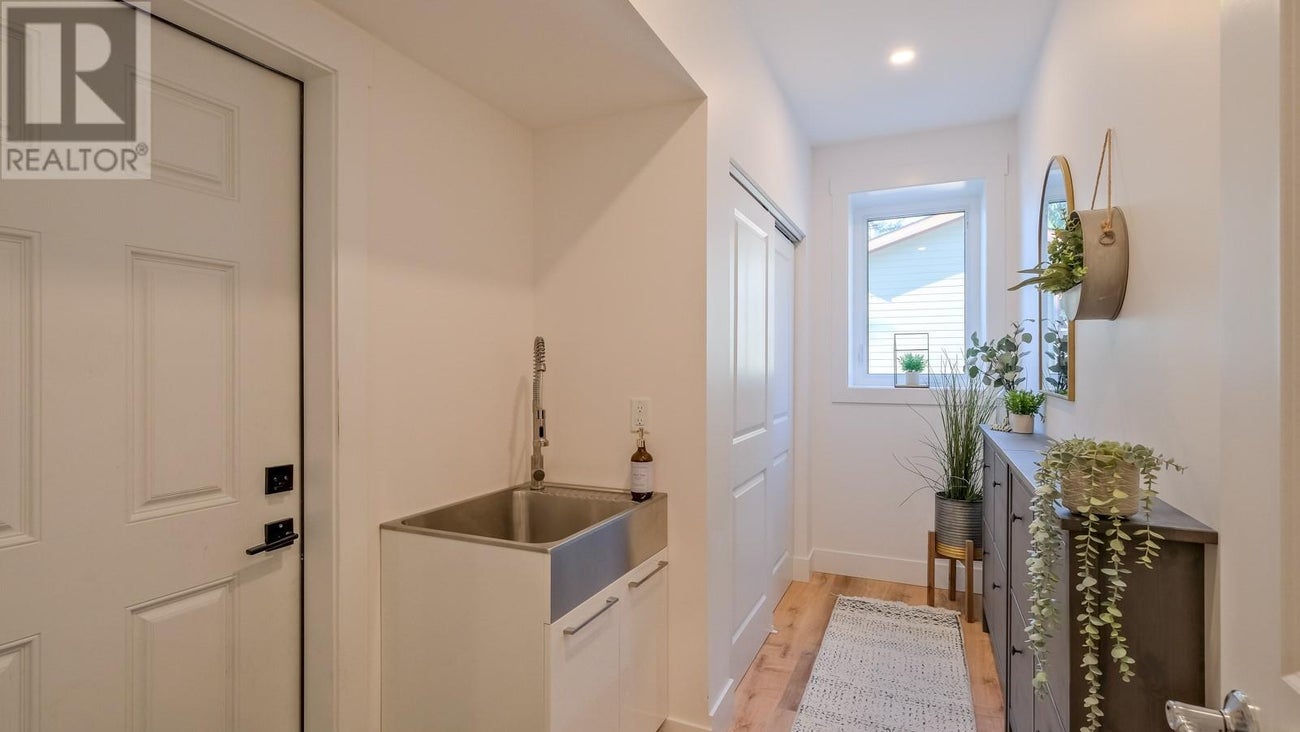 10290 Columbia Way - Vernon Single Family for Sale, 4 Bedrooms (10350781)# - 40